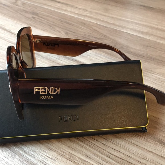NEW Fendi sunglasses - Picture 6 of 12